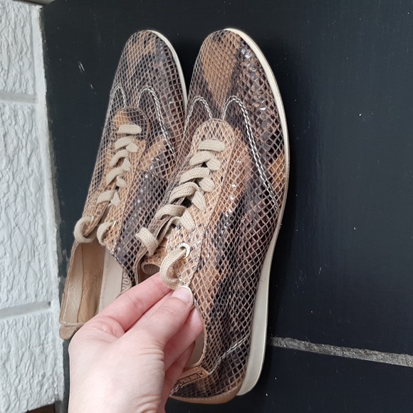 Women's Pikolinos Soft Leather Snake Pattern Lace-up Flats Trainers Size 7.5 - Picture 2 of 11